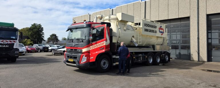 Nieuwe vrachtwagens versterken onze grindafdeling P van der Kooijgroep-min